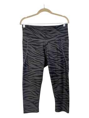 Old Navy Black Zebra Print Active Powersoft Capri Leggings Women’s Size XL